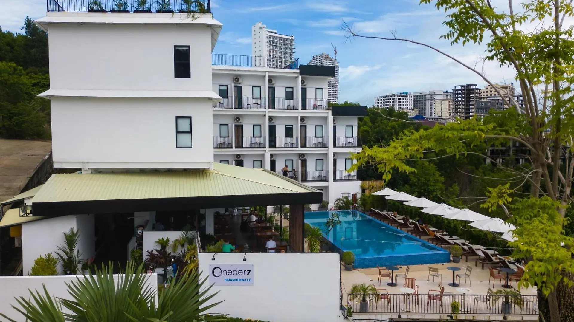 Hostel Onederz Sihanoukville - 10 Mins Walk From The Tourism Pier